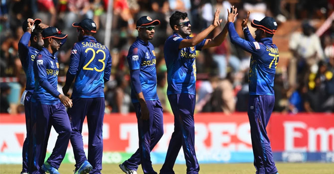 জিম্বাবুয়েকে হারিয়ে বিশ্বকাপের টিকিট পেল শ্রীলঙ্কা