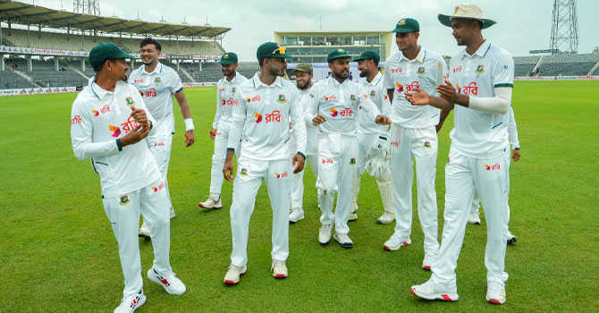 তাসকিন-মিরাজ নৈপুণ্যে প্রথম সেশন বাংলাদেশের