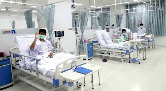 হাসপাতাল ছাড়লো থাইল্যান্ডের সেই কিশোররা