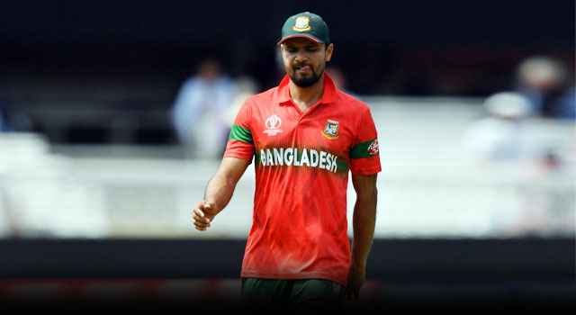 যে কারণে অবসরে যাননি মাশরাফি