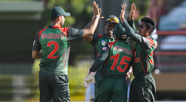 টস হেরে ফিল্ডিংয়ে বাংলাদেশ