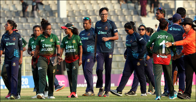 বৃষ্টিতে ভেসে গেল জ্যোতিদের এশিয়া কাপের স্বপ্ন