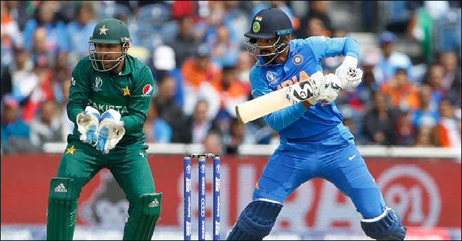 প্রথমে ব্যাটিং করে জেতার চ্যালেঞ্জ নিতে চায় ভারত