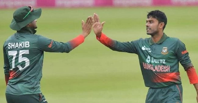 সাকিব শীর্ষেই মিরাজ তিনে