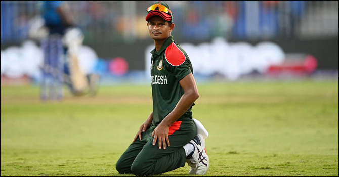 এক ওভারে সর্বোচ্চ রান দেওয়ার রেকর্ড নাসুমের