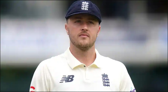 নিষেধাজ্ঞা থেকে মুক্তি পেলেন ওলি রবিনসন