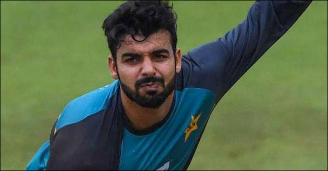 ইয়র্কশায়ারে নাম লেখালেন শাদাব খান