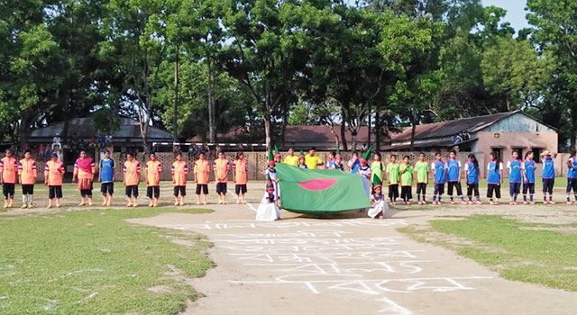 নালিতাবাড়ীতে যৌতুক-বাল্যবিয়ে বিরোধী নারী ফুটবল ম্যাচ