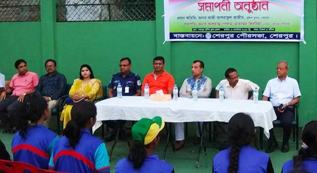 নারীর ক্ষমতায়নে শেরপুরে কিশোরীদের লন-টেনিস প্রশিক্ষণ