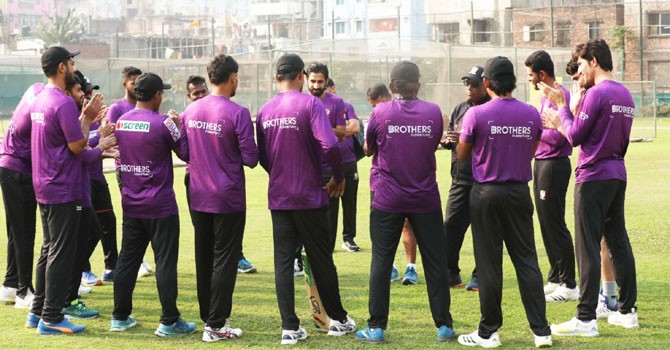 Barishal look to grasp top spot 