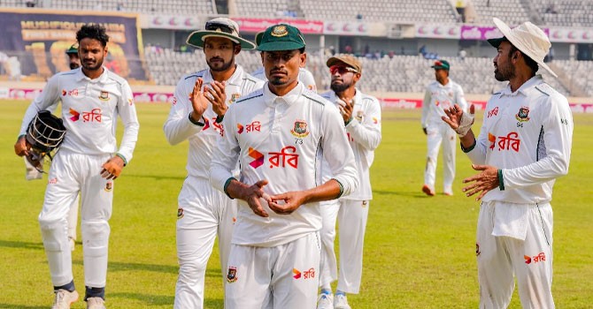 Bangladesh crush Ireland by 217 runs to complete series sweep