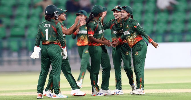 Sharmin's gritty knock powers Bangladesh to historic Rajshahi win