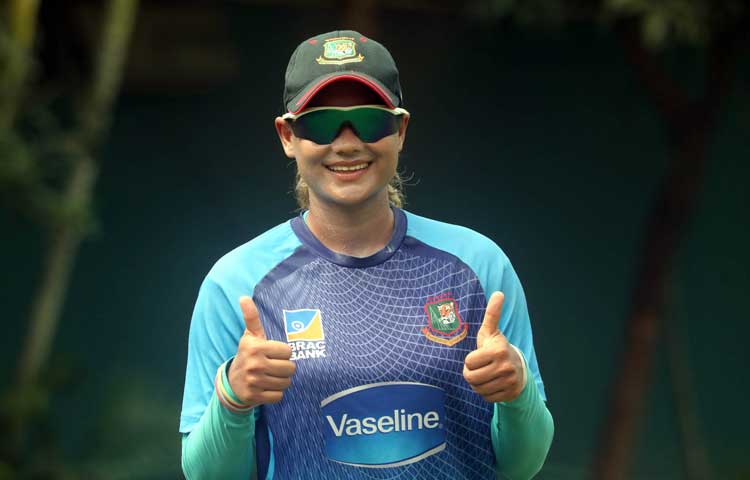 নারী আইপিএলের খেলতে যাওয়ার আগে নিজের অনুশীলন নিয়ে সস্তুষ্ট  বাংলাদেশ জাতীয় নারী দলের তারকা ক্রিকেটার জাহানারা ইসলাম, ছবি : বিসিবি