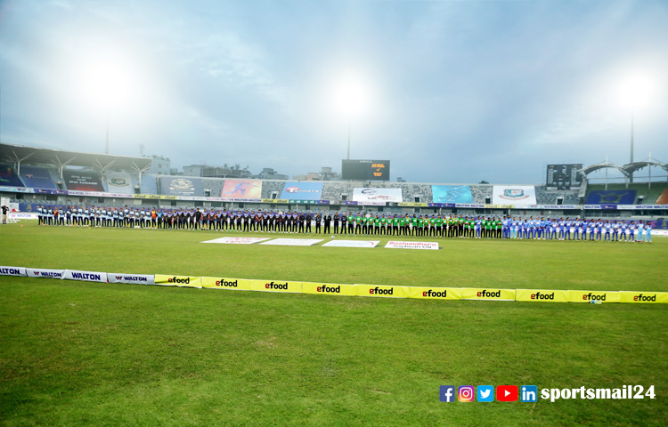 ফুটবল কিংবদন্তির প্রয়াণে এক মিনিট নীরবতা পালন করা হয় বঙ্গবন্ধু টি-টোয়েন্টি কাপে। শের-ই-বাংলা স্টেডিয়ামে সন্ধ্যায় দুই ম্যাচের মাঝে বিরতিতে চার দলের ক্রিকেটার, সাপোর্ট স্টাফ, কর্মকর্তা ও মাঠকর্মীসহ উপস্থিত সবাই ফুটবল জাদুকরকে সম্মান জানান।